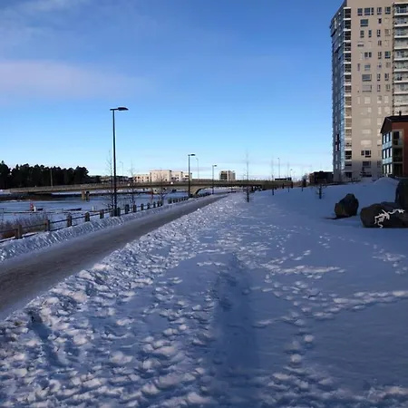 2 Rooms, In Front Of The Sea, Free Parking Oulu