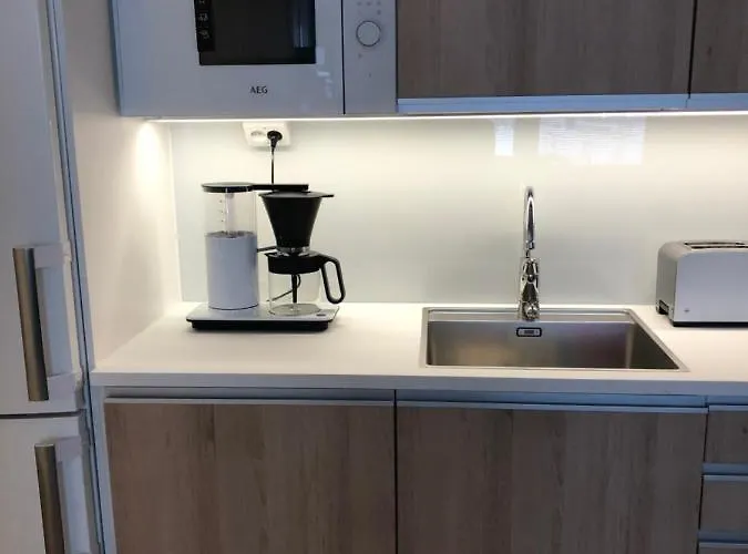 2 Rooms, In Front Of The Sea, Free Parking Daire